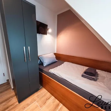 Ar Frankfurt 3* פרנקפורט