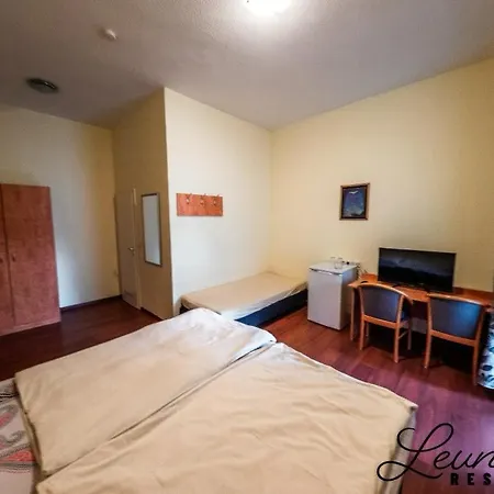 Ar Frankfurt Hotel 3*