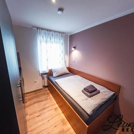 Ar Frankfurt 3* פרנקפורט