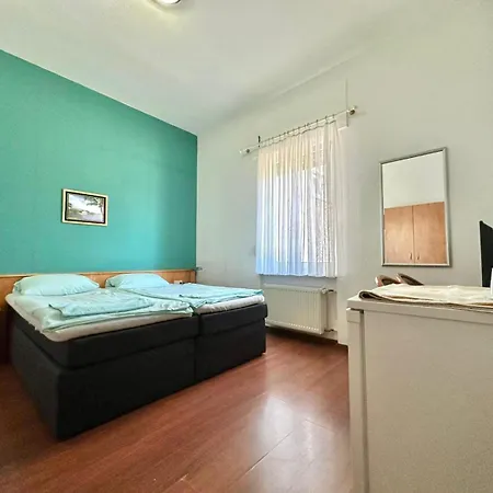 Ar Frankfurt Hotel 3*