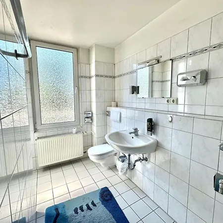 Ar Frankfurt 3*