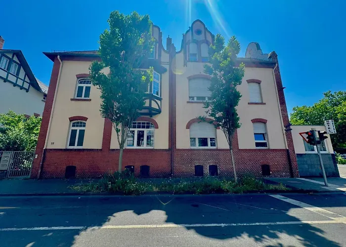 Ar Frankfurt Otel 3*