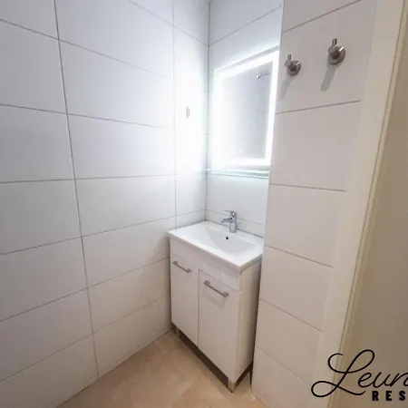 Ar Frankfurt 3*